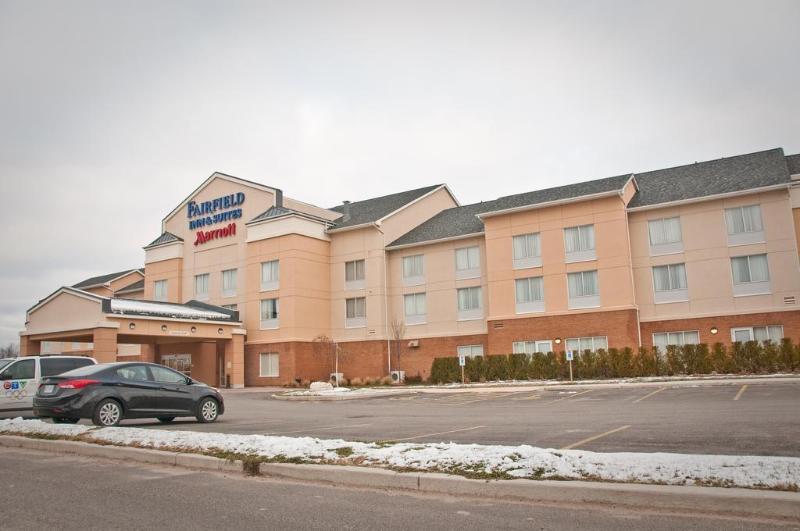 Microtel Inn & Suites Су-Сент-Марі Екстер'єр фото
