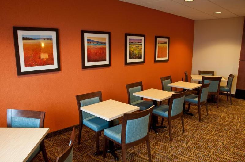 Microtel Inn & Suites Су-Сент-Марі Екстер'єр фото